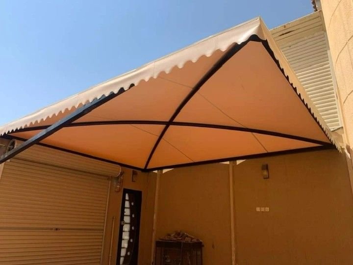 مظلات بدون أعمدة