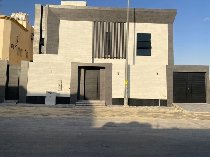 أعمال ترميم أسقف وجدران المنازل في خميس مشيط